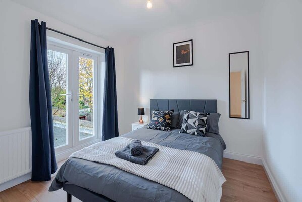3 Schlafzimmer, Bügeleisen/Bügelbrett, WLAN, Bettwäsche