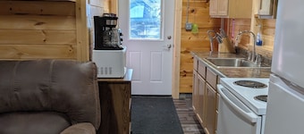 Golden Walleye Getaway. Close to local attractions & lots of off street parking