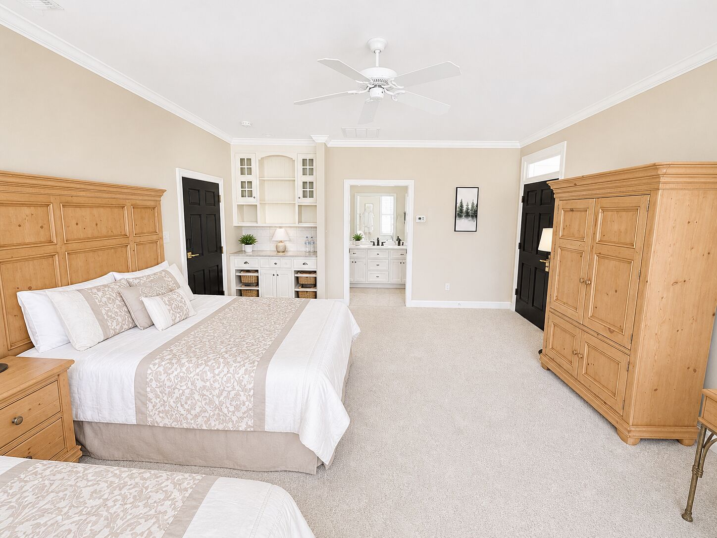 4 bedrooms, iron/ironing board, free WiFi, bed sheets