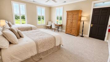 4 bedrooms, iron/ironing board, free WiFi, bed sheets
