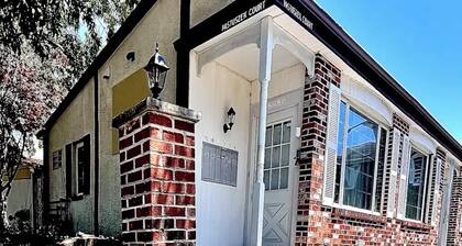 Cozy 1BR End Cottage W/D • Parking •Walk to Train