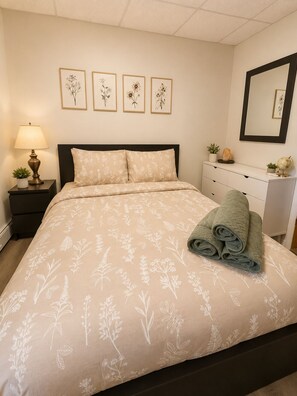 1 habitación, tabla de planchar con plancha, wifi y ropa de cama 
