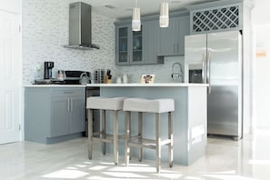 Private kitchen - Ocean Pearl•Hudson Beach•Gulf Access•Pets Welcome (Hudson)