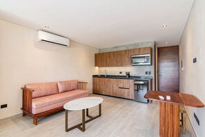 TV - Apartment with terrace and Jacuzzi 5 min from the beach (Tulum)