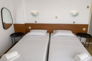 Desk, free WiFi - Pasiphae Self Hotel (Heraklion)