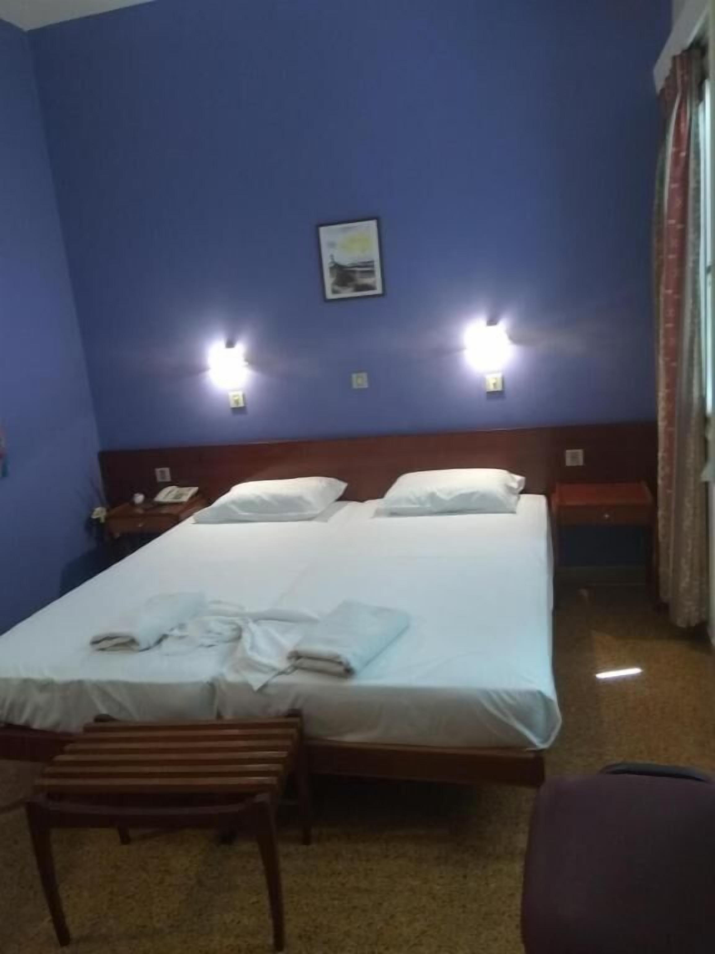 Double Room | Desk, free WiFi