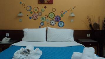 Double Room | Desk, free WiFi