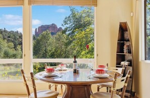 Dining - Romantic Getaway-Renovated. Creekfront. Swimming Hole Hike. Hot Tub. Views! (Sedona)