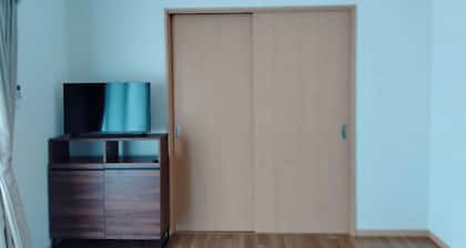 Western-style house for families and groups