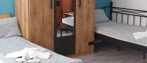 Basic Single Room | Free WiFi