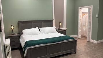 Bügeleisen/Bügelbrett, kostenloses WLAN, Bettwäsche