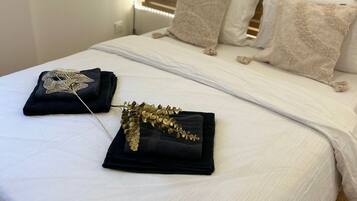 Căn hộ có thiết kế đặc sắc | Màn/rèm cản sáng, truy cập Internet không dây miễn phí