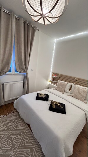 ستائر تعتيم وواي فاي مجانًا