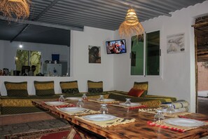 Lobby sitting area - Auberge Brava Tifnit (Sidi Bibi)