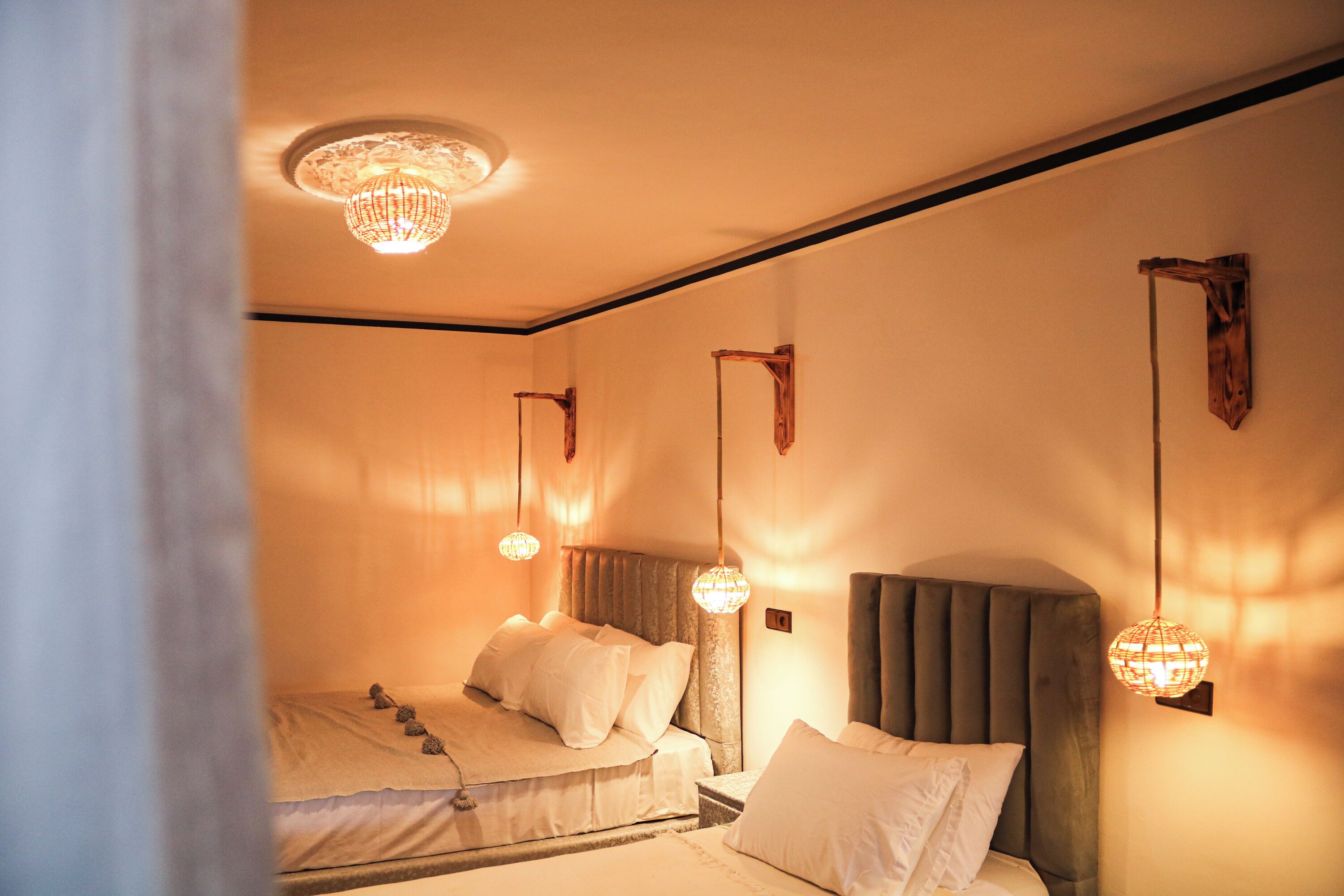 Design Room | Egyptian cotton sheets, premium bedding, memory-foam beds