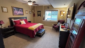 Iron/ironing board, free WiFi, bed sheets