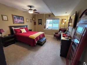 Fer et planche à repasser, Wi-Fi gratuit, draps fournis