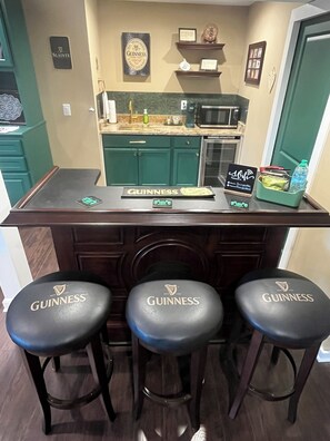 Fridge, microwave, coffee/tea maker, toaster