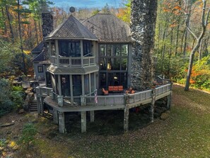 Exterior - Luxurious, Distinctive yet Captivating architectural Design (Lake Toxaway)