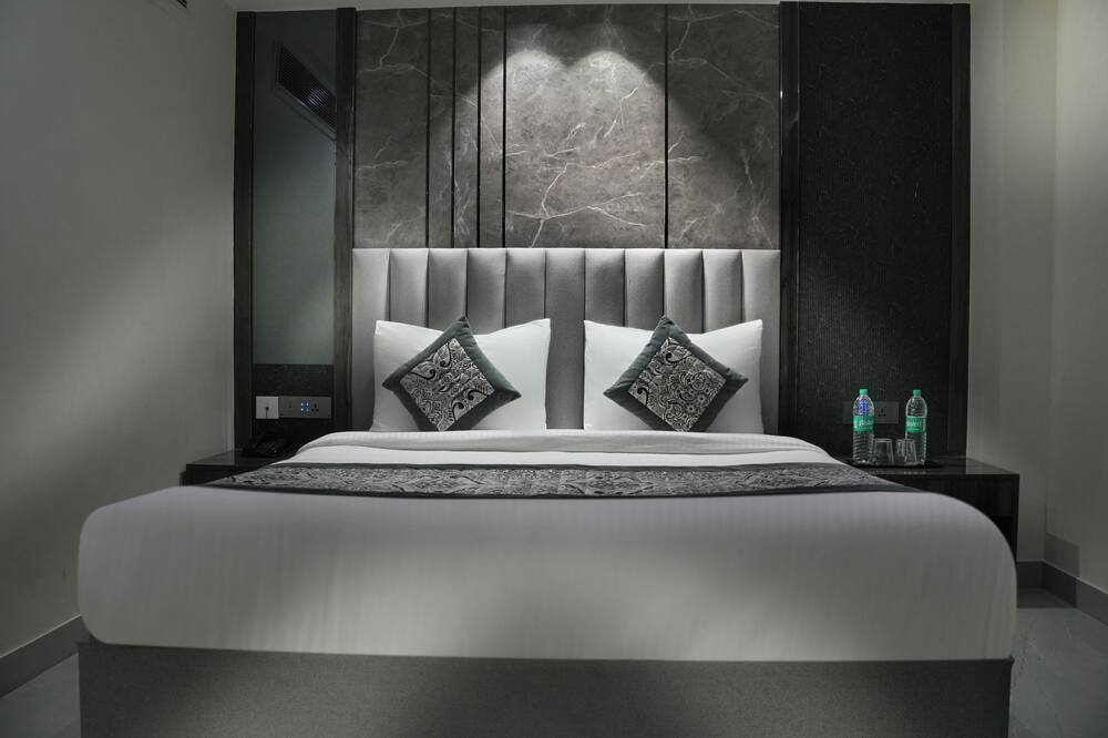 Hotel Mountain Bliss new delhi