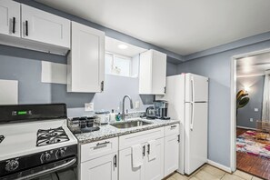 Køleskab, ovn, kogeplade, opvaskemaskine