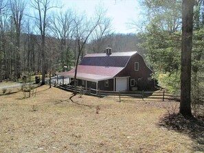 المنشأة من الخارج