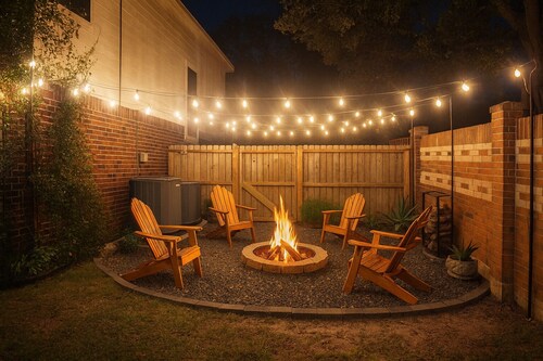 Luxurious 5-bedroom house with pool, grand piano and massage chair in Houston