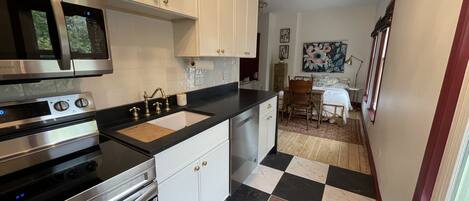 Microwave, oven, stovetop, dishwasher