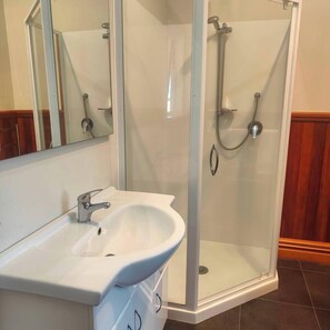 Hårtork och handdukar