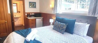 Huka Villas-Apartment-Lake Taupo -couples hideaway or solo retreat