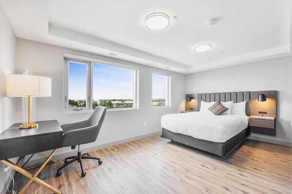 Room - Skye Hotel & Residences, BW Signature Collection (Etobicoke)