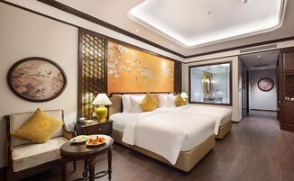 Premier Room, 2 Twin Beds, Non Smoking, Balcony | Iron/ironing board