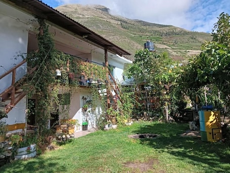 Exterior. Art House Samiluce