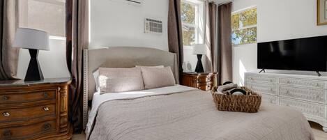 4 bedrooms, desk, iron/ironing board, travel cot