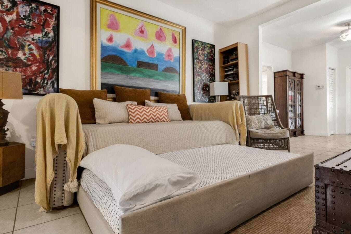 4 Schlafzimmer, Schreibtisch, Bügeleisen/Bügelbrett, Reisekinderbett