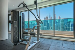 Fitness facility - Chic 1-bedroom apartment with Balcony in fabulous Dubai (Dubai)