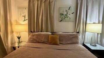 4 bedrooms, desk, iron/ironing board, travel cot