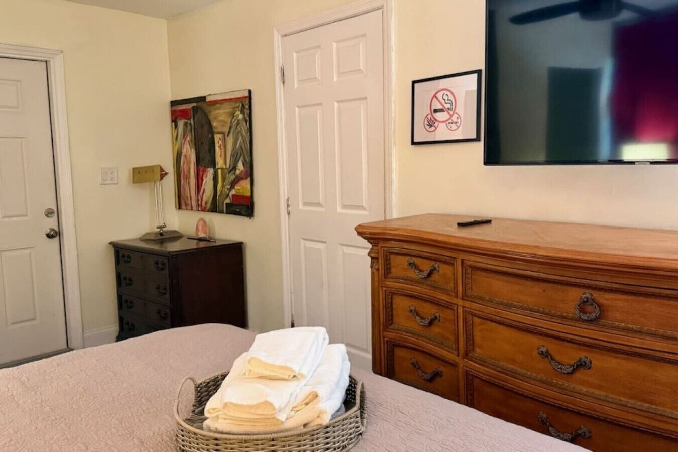 4 Schlafzimmer, Schreibtisch, Bügeleisen/Bügelbrett, Reisekinderbett