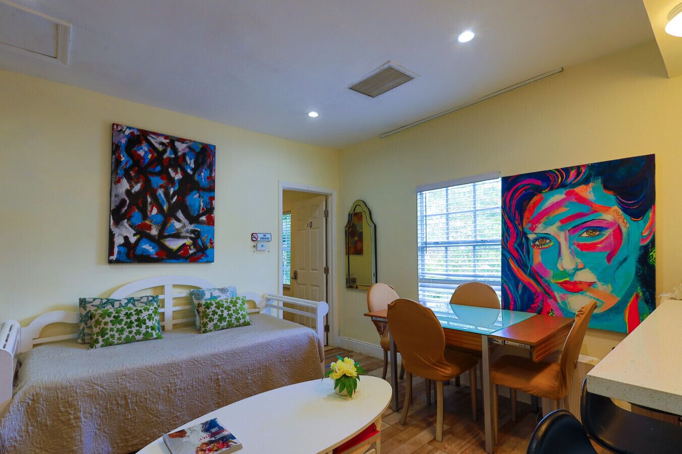 3 bedrooms, desk, iron/ironing board, WiFi