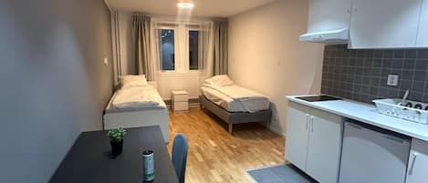 標準雙人或雙床房 | 熨斗/熨衣板、免費無線上網