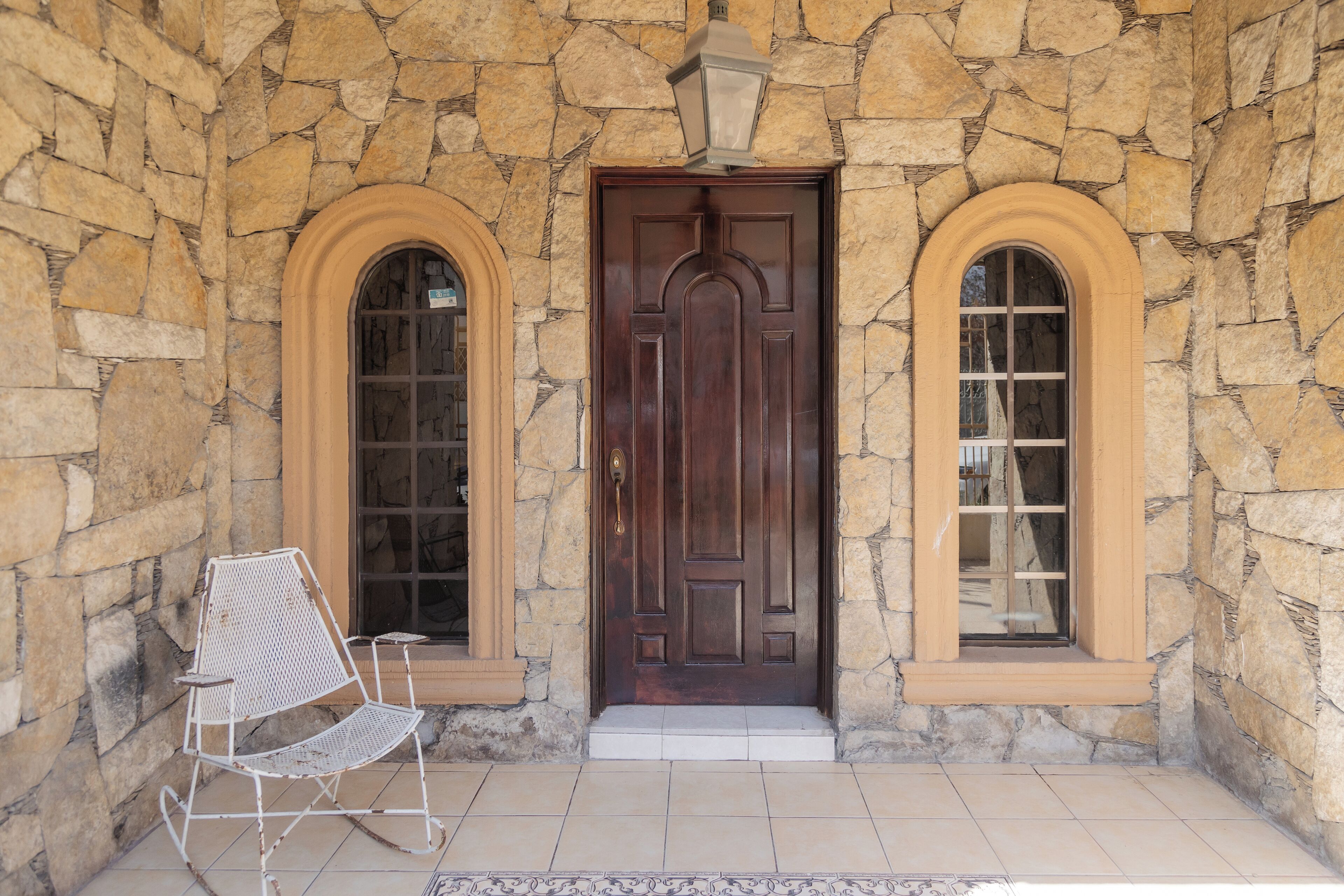 تفاصيل الفندق من الخارج