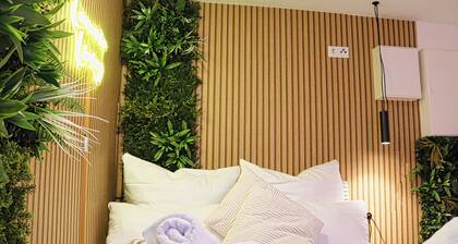 Lunaria Living - Studio - Ambilight-TV - Retro-Konsole -Parkplatz & VW-Tor 17