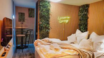 Bügeleisen/Bügelbrett, WLAN, Bettwäsche