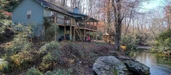 Steps to Shooting Creek-Free Terrace Level-2BR & Game Room when rent Main Level