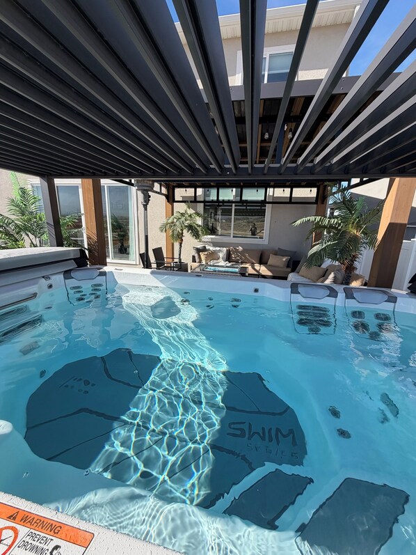 Pool - Magical Mountain View retreat (Salem)