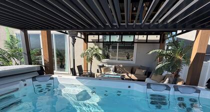 Magical Mountain View retreat