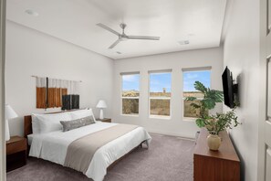 4 bedrooms, iron/ironing board, free WiFi