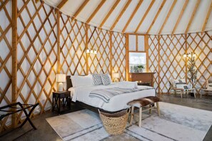 1 chambre, fer et planche à repasser, accès à Internet, literie fournie