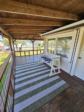 Terrace/patio - Pacific NW Nest – Cozy Retreat (Port Angeles)