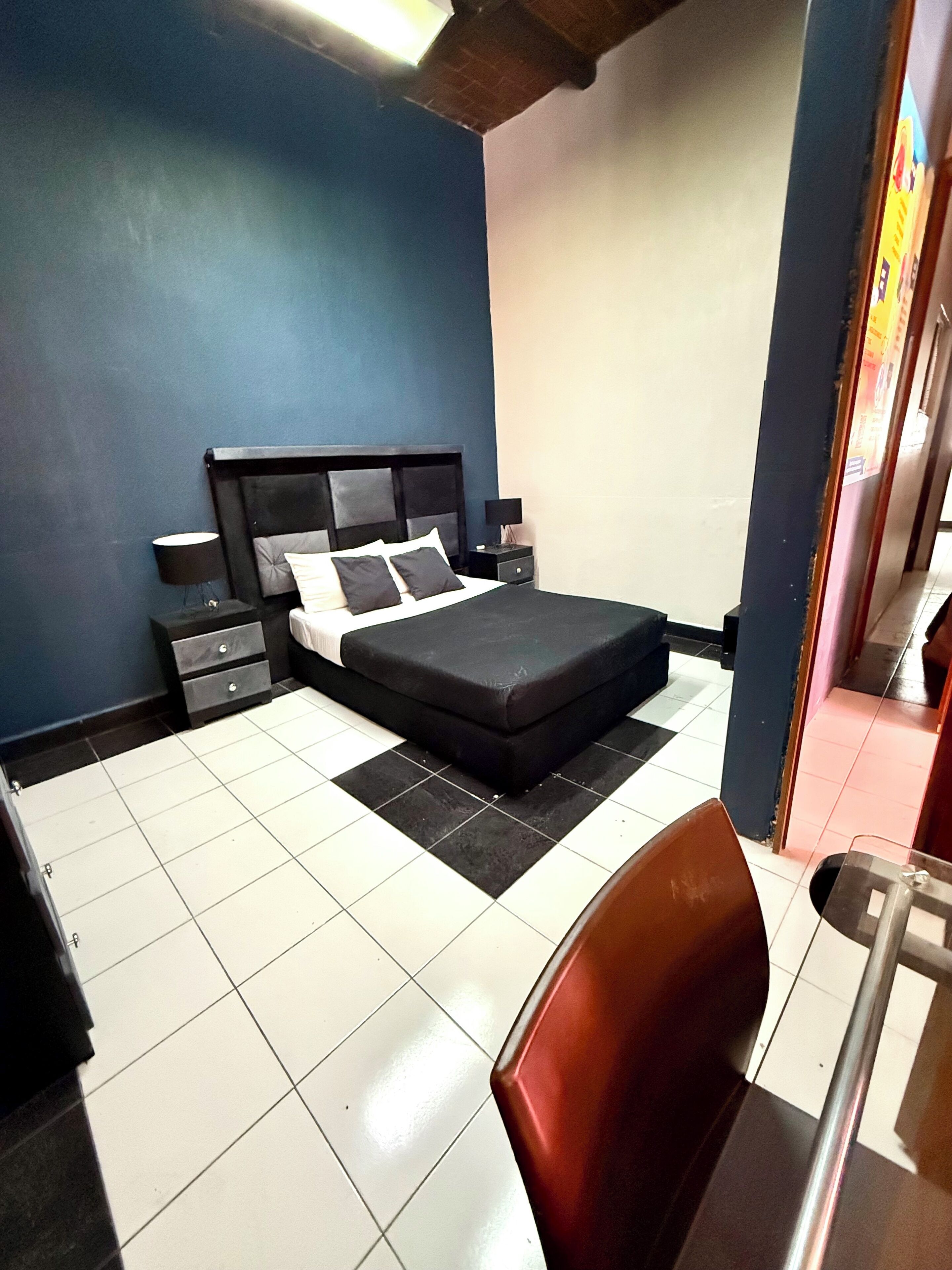 Double Room, Shared Bathroom | Free WiFi
